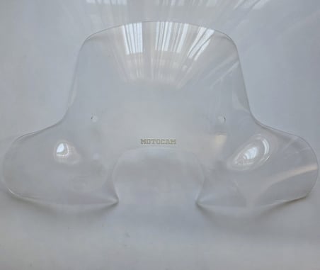MOTOCAM RKS SC 150 Ön Cam 2023-2026 Model 40cm Şeffaf Renkli 4mm Elcikli APARATSIZ