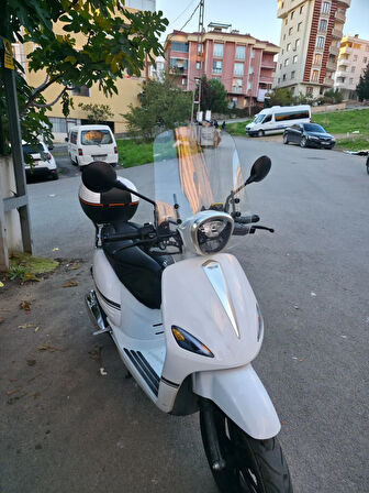 MOTOCAM Rks Letbe LB 125 Ön Cam 2023-2025 Model 44cm Şeffaf Renkli 4mm ELCİKSİZ APARAT GÖNDERİLMEYECEK