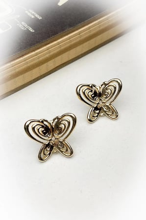 Gold Renk Kelebek Form Küpe
