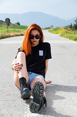 REVVED PAGES Logo Baskılı T-Shirt Unisex