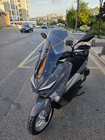 MOTOCAM Revolt RSX4 Siperlik Ön Cam 2022-2025 Model 65cm Füme Renkli 4mm ORTA BOYLU