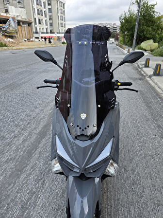MOTOCAM Revolt RSX4 Siperlik Ön Cam 2022-2025 Model 75cm Siyah Renkli 4mm ORTA BOYLU