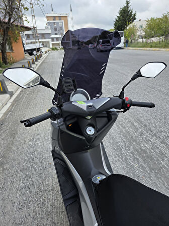 MOTOCAM Revolt RSX4 Siperlik Ön Cam 2022-2025 Model 75cm Siyah Renkli 4mm ORTA BOYLU
