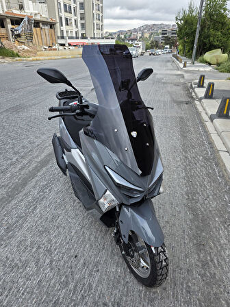 MOTOCAM Revolt RSX4 Siperlik Ön Cam 2022-2025 Model 78cm Siyah Renkli 4mm UZUN CAM