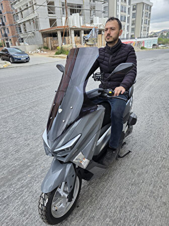 MOTOCAM Revolt RSX4 Siperlik Ön Cam 2022-2025 Model 78cm Siyah Renkli 4mm UZUN CAM