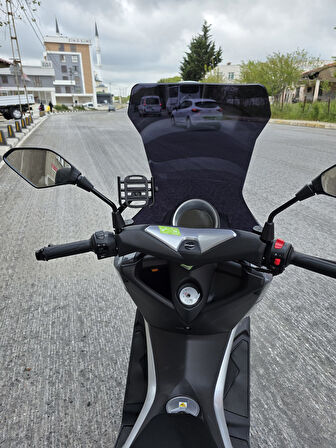 MOTOCAM Revolt RSX4 Siperlik Ön Cam 2022-2025 Model 78cm Siyah Renkli 4mm UZUN CAM