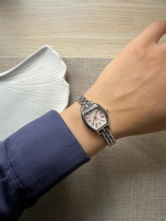 Retro Minimal Metal Kordon Vintage Kadın Kol Saati İçi Pembe