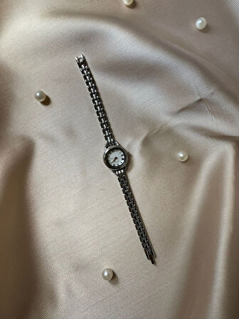 Retro Minimal Boncuk Kordon Vintage Kadın Kol Saati