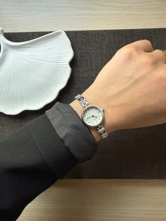 Retro Minimal Metal Kordon Vintage Kadın Kol Saati Gümüş