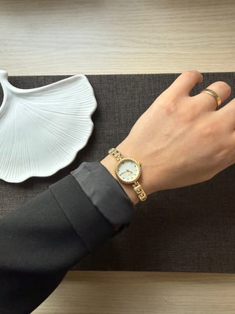 Retro Minimal Metal Kordon Vintage Kadın Kol Saati Altın