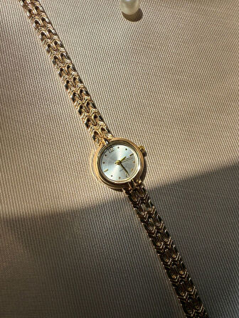 Retro Minimal Hasır Kordon Vintage Kadın Kol Saati Yuvarlak