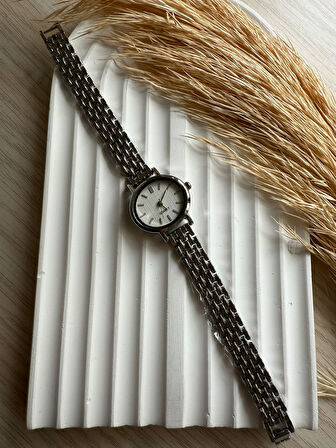 Retro Minimal Hasır Kordon Vintage Kadın Kol Saati Boncuk Model
