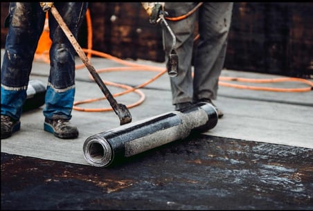 Profesyonel İzolasyon Pürmüz Şaloma Seti – 51 mm, 4 Bar, 10 Metre Hortumlu, Basınç Düşürücülü, LPG/Propan