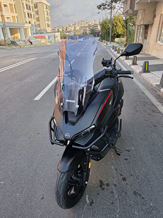 MOTOCAM Salcano Wind 150 Siperlik Ön Cam 2023-2025 Model 57cm Füme Renkli 4mm