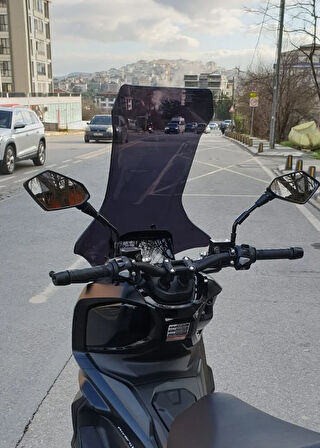 MOTOCAM Salcano Wind 150 Siperlik Ön Cam 2023-2025 Model 78cm Siyah Renkli 4mm