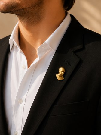 Atatürk Büst Gold Renk Rozet Unisex Yaka Aksesuarı