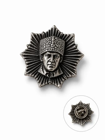 Atatürk Siluet Gümüş Renk Rozet Unisex Yaka Aksesuarı
