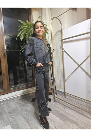 Kız Çocuk Bol Paça Kot Pantolonlu Takım (Sweatshirt+ Beli Lastikli Pantolon) Yıldızlı Siyah Füme
