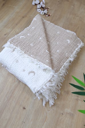 Sitilin 4 Kat Müslin Bebek Battaniyesi Ay Yıldız Desenli Unisex Yenidoğan Hediyesi STL7204