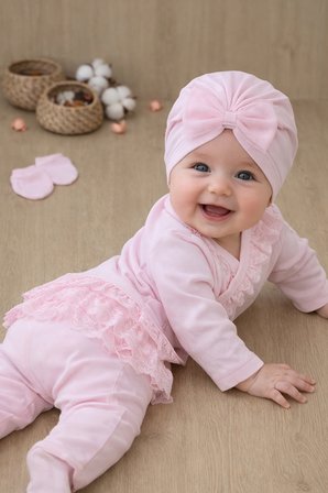 Kız Bebek Dantelli Lüks Fistolu Süslü 5 Li Hastane Çıkışı Yenidoğan Set STL6453