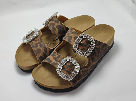 Leopar Taşlı Mantar Tabanlı Çift Tokalı Herşeyle Kombin Terlik