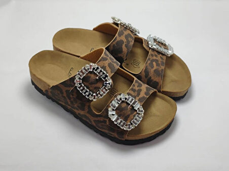 Leopar Taşlı Mantar Tabanlı Çift Tokalı Herşeyle Kombin Terlik