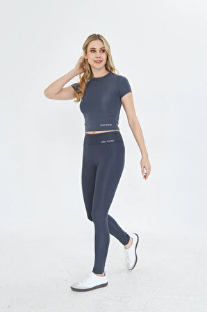 Lesa Wear Soft Touch Bedene Oturan Spor Crop T-Shirt Short Fitted