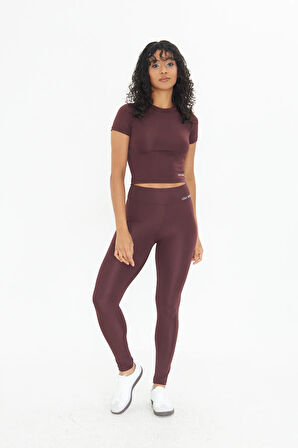 Lesa Wear Soft Touch Bedene Oturan Spor Crop T-Shirt Short Fitted