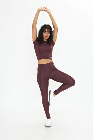 Lesa Wear Soft Touch Bedene Oturan Spor Crop T-Shirt Short Fitted