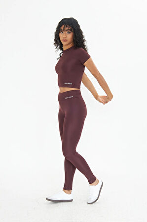 Lesa Wear Soft Touch Bedene Oturan Spor Crop T-Shirt Short Fitted