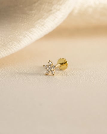 14 Ayar Altın Beyaz Taşlı Yıldız Model Tragus Küpe