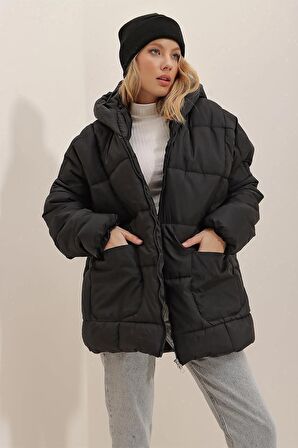 Kapüşonlu Dış Cepli Puffer Fashion Oversize Yarasa Şişme Mont