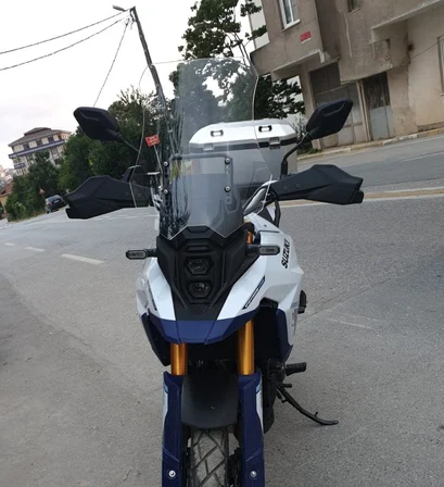 MOTOCAM Suzuki V-strom 800 DE Ön Cam 2023-2026 Model 50cm Şeffaf Renkli 4mm