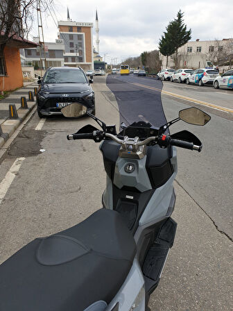 MOTOCAM SYM ADX 300 Siperlik Ön Cam 2024-2025 Model 75cm Açıkfüme Renkli 4mm UZUN CAM