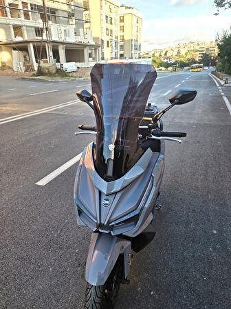 MOTOCAM Sym JET 14 EVO 200 PLUS Siperlik Ön Cam 2023-2025 Model 58cm Siyah Renkli 4mm