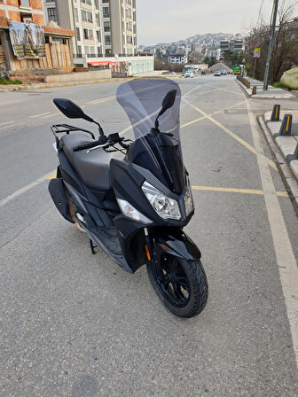 MOTOCAM SYM JET 14 200 Siperlik Ön Cam 2017-2025 Model 72cm Açıkfüme Renkli 4mm UZUN CAM