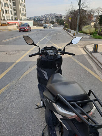 MOTOCAM SYM JET 14 200 Siperlik Ön Cam 2017-2025 Model 72cm Şeffaf Renkli 4mm UZUN CAM