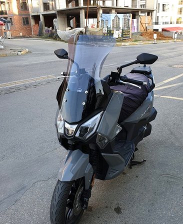 MOTOCAM SYM Joyride 300 Ön Cam 2023-2026 Model 65cm Füme Renkli 4mm ORTA BOYLU