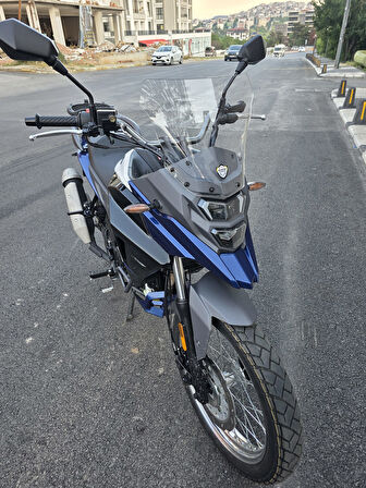 MOTOCAM SYM NHT 200 Siperlik Ön Cam 2023-2025 Model 30cm Şeffaf Renkli 4mm Spor Cam