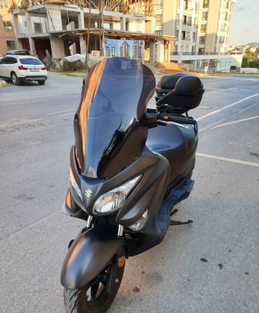 MOTOCAM Suzuki Burgman 200 Ön Cam 2006-2013 Model 61cm siyah Renkli 4mm
