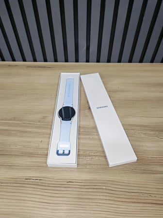 Samsung Galaxy Watch FE Akıllı Saat TEŞHİR ÜRÜNÜ 
