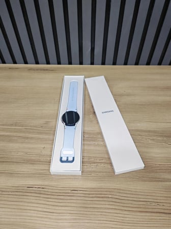 Samsung Galaxy Watch FE Akıllı Saat TEŞHİR ÜRÜNÜ 