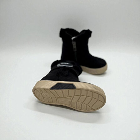 KIZ ÇOCUK TOKA DETAYLI SİYAH RENK KAYMAZ TABAN BOT 