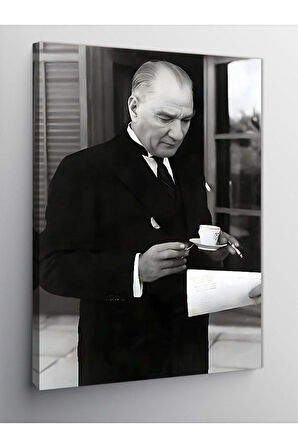 Kanvas Tablo Mustafa Kemal Atatürk Kahve İçerken, 50cm x 70cm