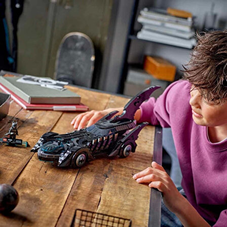 DC Batman: Batman Forever Batmobile 76304