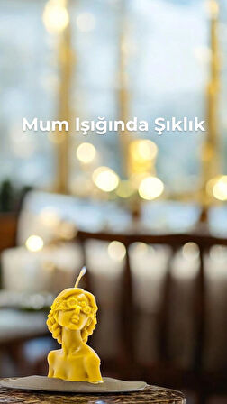  Troya Çiçek Bakışlı Kadın