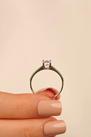 Sevgililer Günü Tektaş Altın Yüzük (ışıklı Kutu )