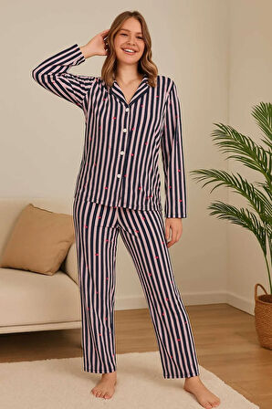 Kadın Pijama Takımı Boydan Düğmeli Süet Kalp Desenli