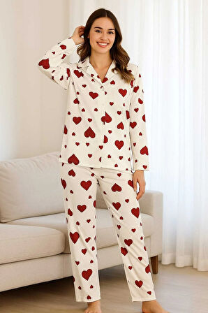 Kadın Pijama Takımı Boydan Düğmeli Raporlu Kumaş Milan Kalpli Desen