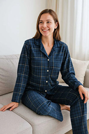 Kadın Pijama Takımı Boydan Düğmeli Süet Kareli Desenli